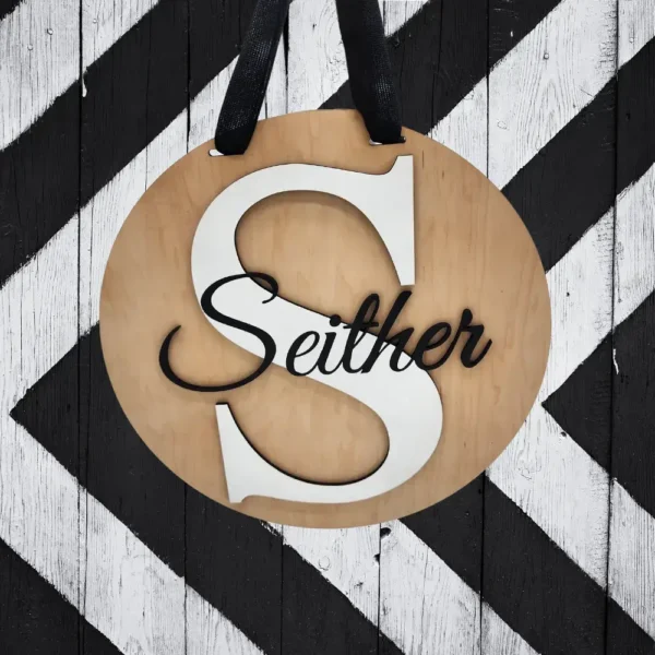 18" Personalized Last Name Front Door Hanger