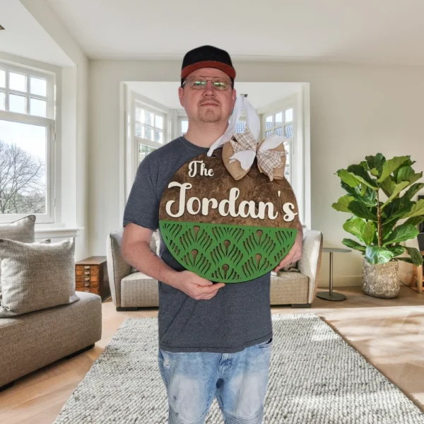 18" Personalized Last Name Front Door Hanger - Image 4